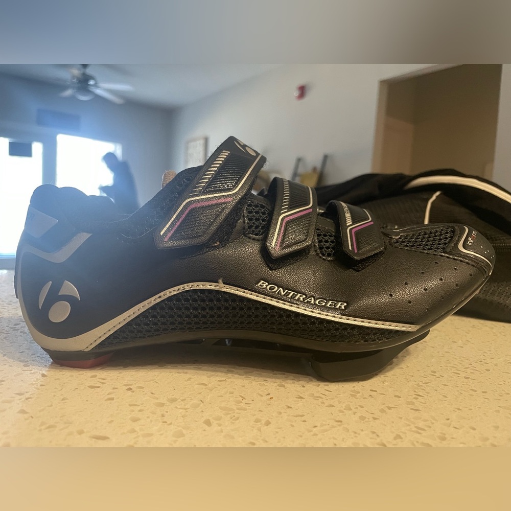 Bontrager cycle shoe with new clips